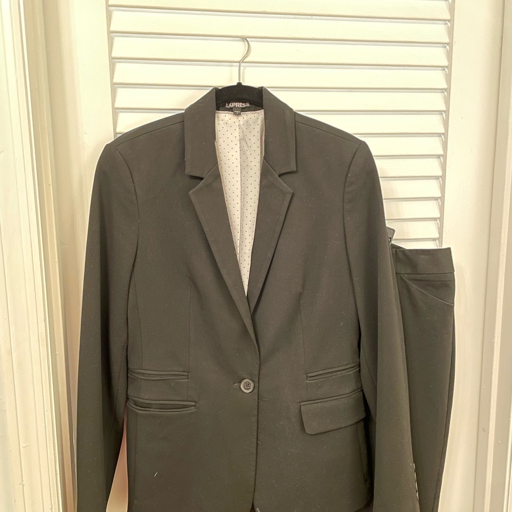 Black suit, great condition